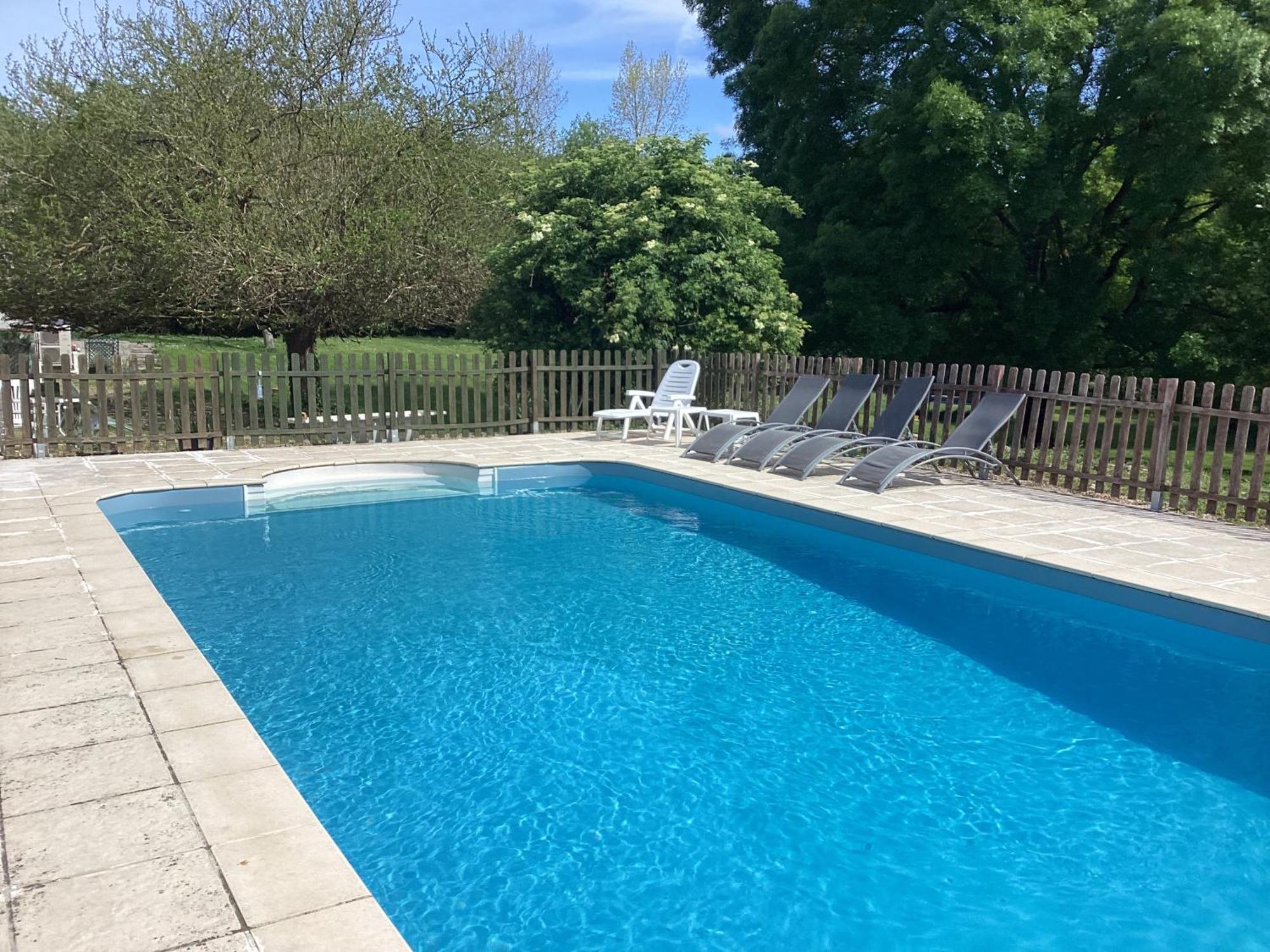 Bed and Breakfast Le Petit Bijou Saint-Fraigne Экстерьер фото