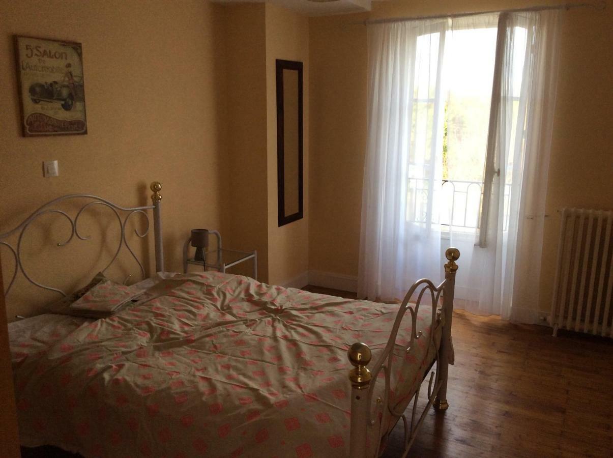 Bed and Breakfast Le Petit Bijou Saint-Fraigne Экстерьер фото