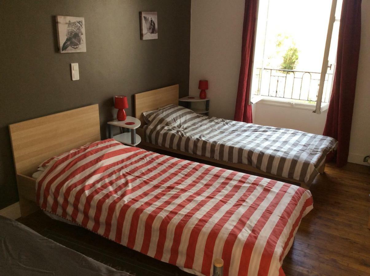 Bed and Breakfast Le Petit Bijou Saint-Fraigne Экстерьер фото
