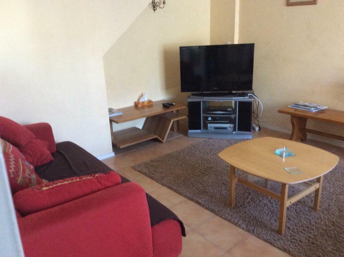 Bed and Breakfast Le Petit Bijou Saint-Fraigne Экстерьер фото